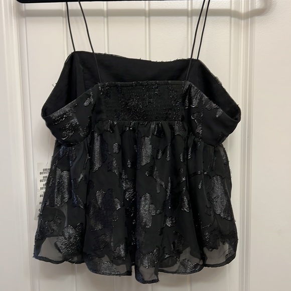 Urban Outfitters black flowy printed sleeveless top - Picture 5 of 8